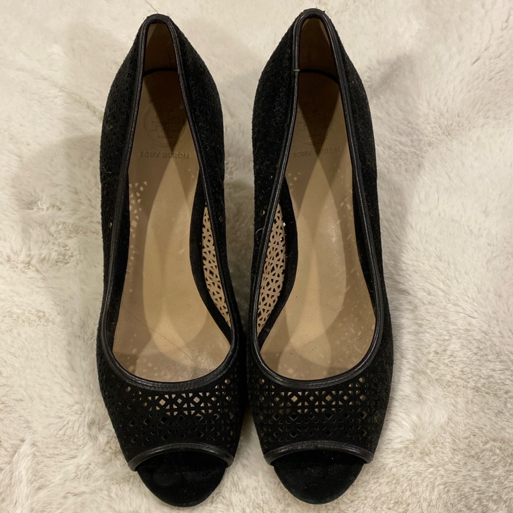 Tory Burch peep toe heals Size 7 1/2